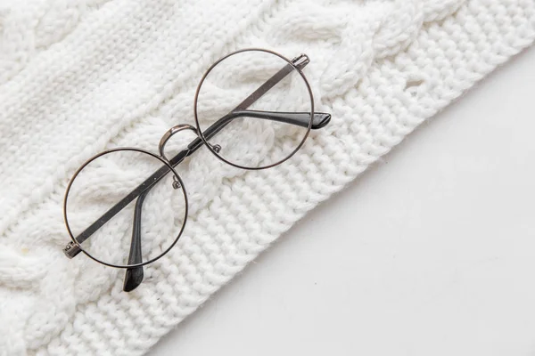 Άνεση Στο Σπίτι Και Βράδυ Χειμώνα Μαλακή Εστίαση Vintage Γυαλιά — Φωτογραφία Αρχείου
