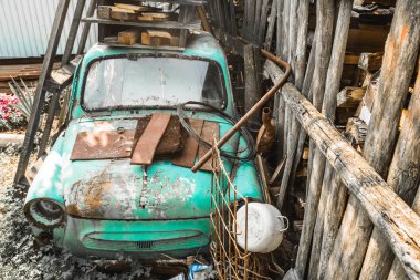 vintage eski araba kırık