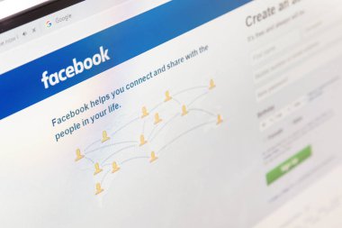 Ufa, Rusya. 15 Şubat 2019: resmi Facebook sitesi, monitör ekranında ana sayfası