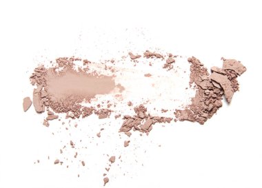 Beyaz arka plan üzerinde izole kırık bej toz