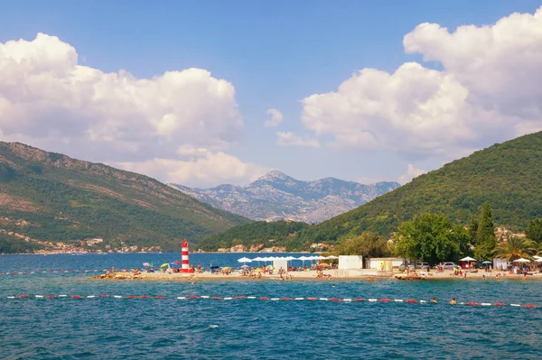 Vacaciones Verano Hermoso Paisaje Mediterráneo Montenegro Vista Bahía Kotor Mar —  Fotos de Stock