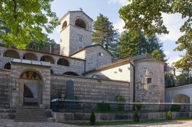 Dini mimari. Karadağ. Görünüm eski Cetinje Manastırı, manastır, Sırp Ortodoks Kilisesi