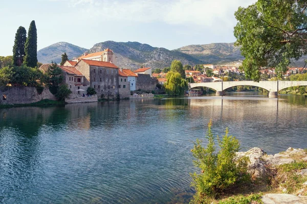 Antigua Ciudad Orilla Del Río Bosnia Herzegovina República Srpska Río —  Fotos de Stock