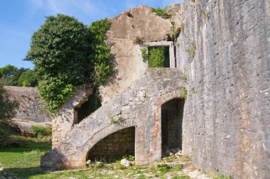 Antik sur. Yıkık kale. Karadağ. Spanjola kalede Herceg Novi şehir (İspanyol kale) görünümünü