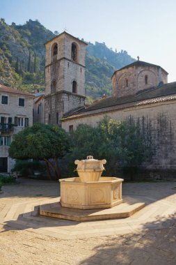 Eski Kotor şehir - Unesco Dünya Mirası sit alanı. Kare görünümü 