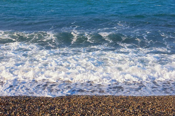 Horizontale Lijn Van Golf Kiezelstrand Zonnige Dag Montenegro Adriatische Zee — Stockfoto