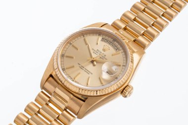 Rolex Day randevusu otomatik kurmalı saat, 18038 'den referans, 18kt sarı altın çanta, şampanya kadranı. Milan, İtalya, 14 Nisan 2025.