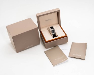 Jaeger LeCoultre el yapımı saat, 1931 modeline ters haraç 277.8.62, orijinal kutu ve uluslararası garantili çelik kasa. Milan, İtalya, 14 Nisan 2025.