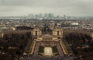 Palais de Chaillot Eyfel Kulesi'nden görüldü
