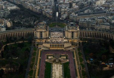 Palais de Chaillot Eyfel Kulesi'nden görüldü