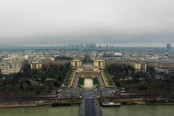 Palais de Chaillot Eyfel Kulesi'nden görüldü — Stok fotoğraf