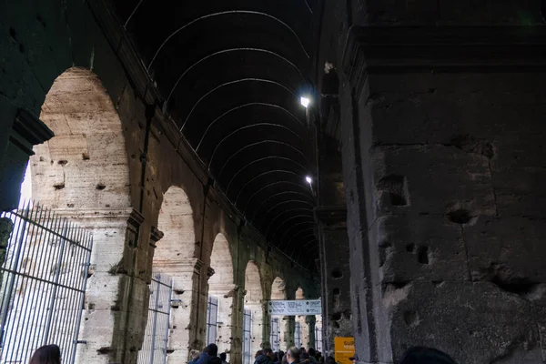 Vista interna del Colosseo Romano — Foto Stock