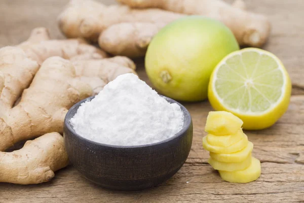 zencefil, limon ve masaya pişirme