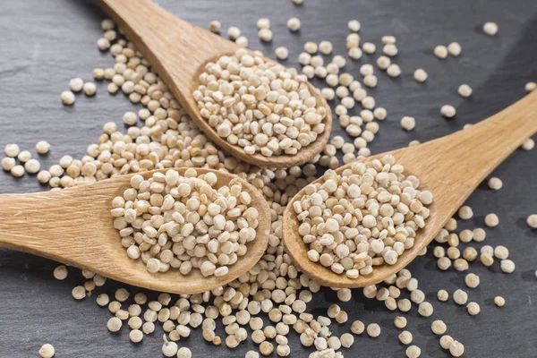 Quinoa fasulye rustik ahşap kase