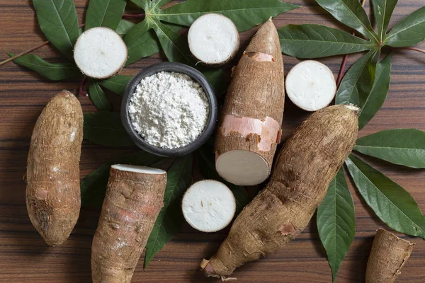 Almidón Crudo Yuca Mesa Madera Manihot Esculenta — Foto de Stock