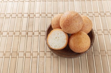 Masada börekler, tipik Kolombiya yemekleri, yakın plan görüntü.