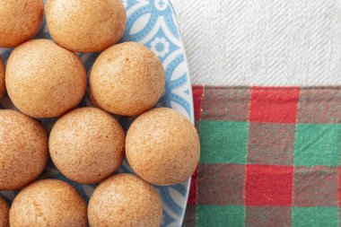 Masada börekler, tipik Kolombiya yemekleri, yakın plan görüntü.