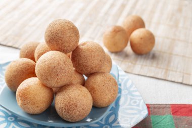 Masada börekler, tipik Kolombiya yemekleri, yakın plan görüntü.