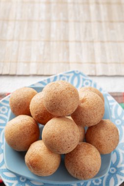 Masada börekler, tipik Kolombiya yemekleri, yakın plan görüntü.