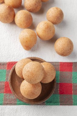 Masada börekler, tipik Kolombiya yemekleri, yakın plan görüntü.