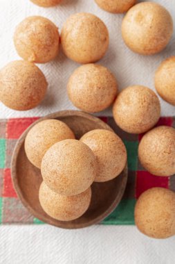 Masada börekler, tipik Kolombiya yemekleri, yakın plan görüntü.