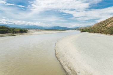 Cauca nehrinin güzel manzarası, Santa fe de antioquia, Kolombiya