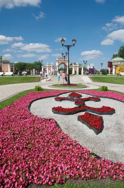 Moskova, Rusya - 9 Ağustos 2017: Açık giriş alan Tsaritsyno Müzesi-Emlak