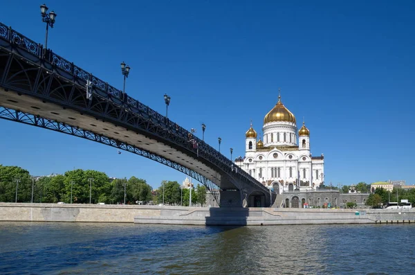 Cathedral Christ Saviour Patriarchal Bridge Moscow Sunny Summer Day Russia — Stock Photo, Image