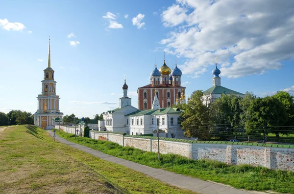 Pohled Kreml Rjazaň Spaso Preobraženskij Kláštera Město Rjazaň Rusko — Stock fotografie