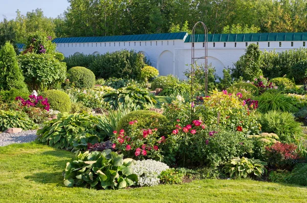 Vackra Landskapsdesign Klostret Spaso Preobrasjenskij Staden Murom Vladimir Region Ryssland — Stockfoto