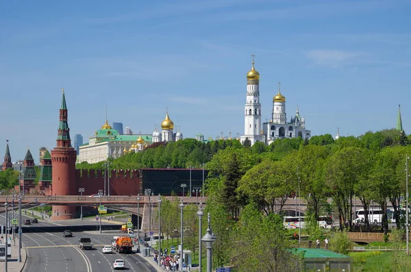 Moscow Russia May 2018 Spring View Moscow Kremlin Moskvoretskaya Embankment — Stock Photo, Image