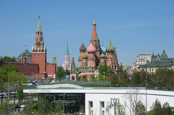 Moscow Russia May 2018 Spring View Basil Cathedral Moscow Kremlin — Stock Photo, Image