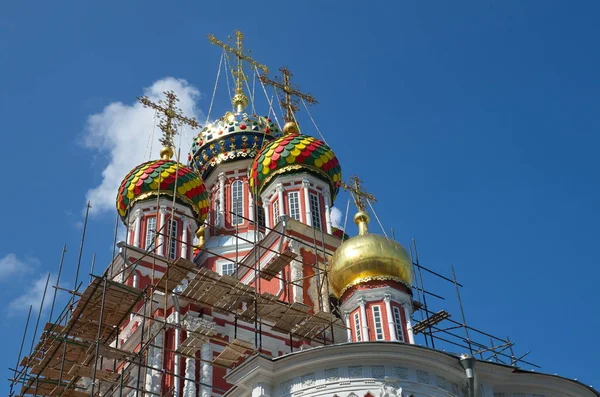 Kuppeln Der Geburtskirche Stroganow Der Heiligen Jungfrau Nischni Nowgorod Russland — Stockfoto