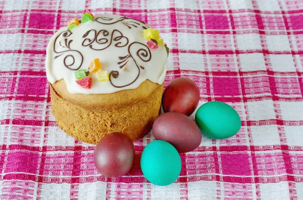 Pasen Cake Beschilderde Eieren — Stockfoto