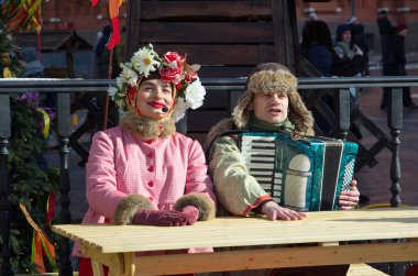 Moskova, Rusya - 2 Mart 2019: Tiyatro Performans Manezhnaya Meydanı'nda bir tatil Shrovetide. Festivali 