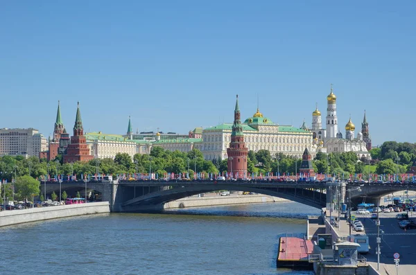 モスクワ ロシア 2018 モスクワクレムリンとビッグストーンブリッジの夏の景色 — ストック写真