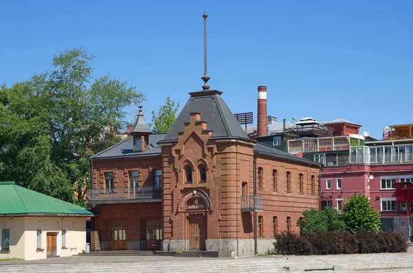 Budova Bývalého Moskevského Jachtařského Klubu Moskva Rusko Budově Nápis Jachtařský — Stock fotografie
