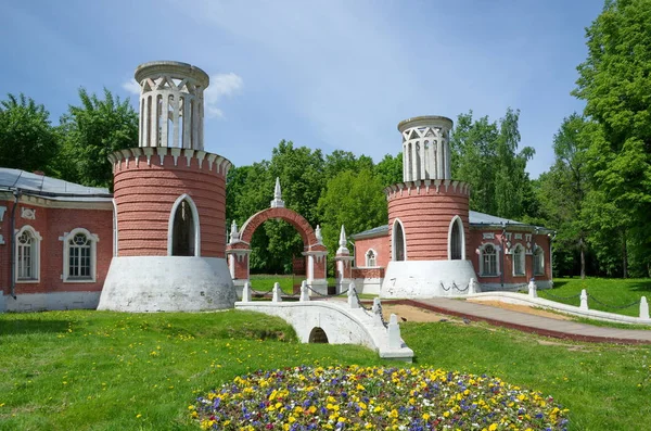 Moscow Russia May 2019 Entrance Gate Guard Towers Estate Vorontsovo — Stock Photo, Image