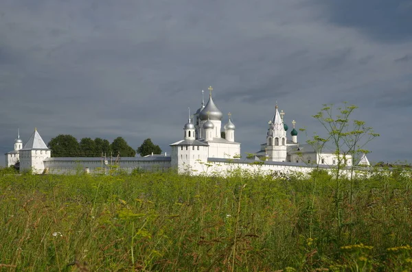 Καλοκαιρινή Θέα Της Μονής Νικηουρανού City Pereslavl Zalessky Περιοχή Γιαροσλάβλ — Φωτογραφία Αρχείου