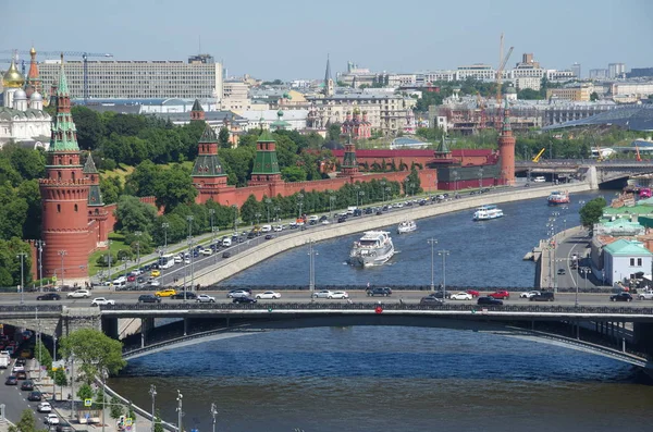Letní Výhled Most Big Stone Moskevský Kreml Kreml Nábřeží Rusko — Stock fotografie