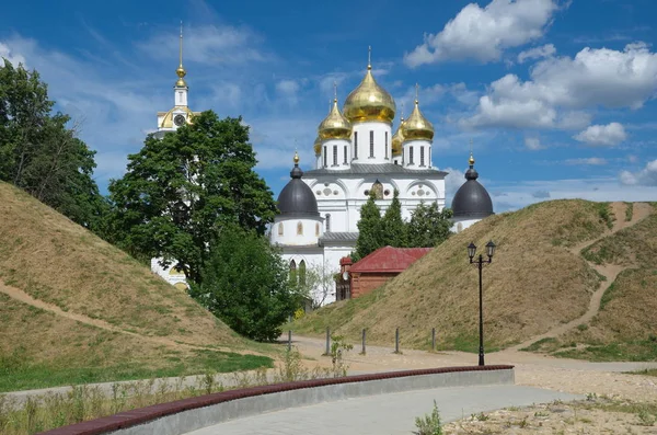 Vista Estiva Della Cattedrale Dell Assunzione Del Cremlino Dmitrov Dmitrov — Foto Stock