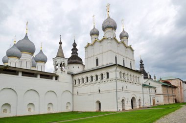 Rostov Kremlin'deki Diriliş Kapısı Kilisesi. Büyük Rostov, Yaroslavl bölgesi, Rusya. Rusya'nın Altın Yüzüğü 