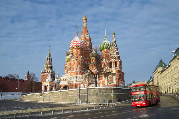 Moscú Rusia Enero 2019 Autobús Dos Pisos City Sightseeing Catedral — Foto de Stock