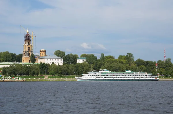 Kostroma Ryssland Juli 2019 Sommaren Syn Volga Vall Och Fartyget — Stockfoto
