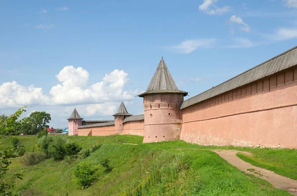 Vista Verão Das Muralhas Torres Mosteiro Spaso Evfimiev Cidade Suzdal — Fotografia de Stock