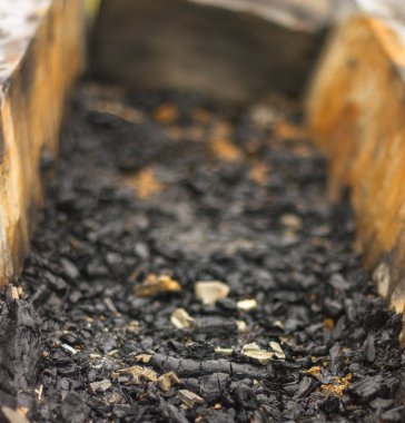 Barbekü sonra siyah kömürleri