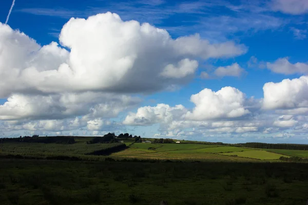 Berglandschaft Mit Blauem Himmel — Stockfoto