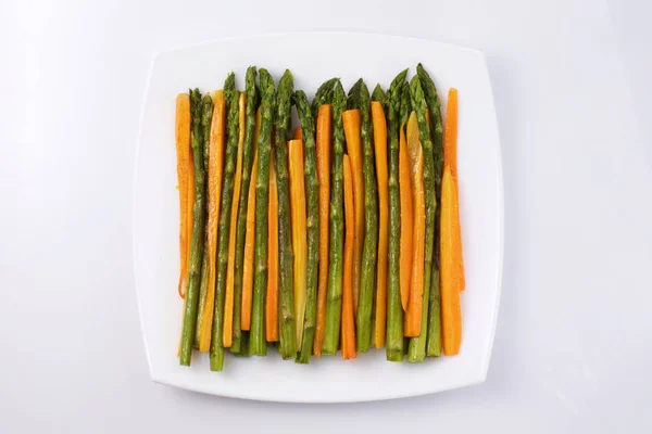 Grilled Asparagus Carrots Plate Top View Flat Lay — Stock Photo, Image