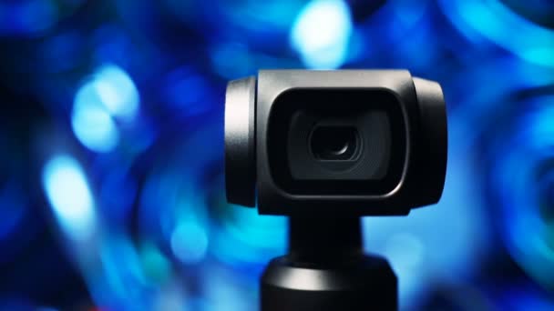 Gimbal kamera på bakgrundsbokeh — Stockvideo