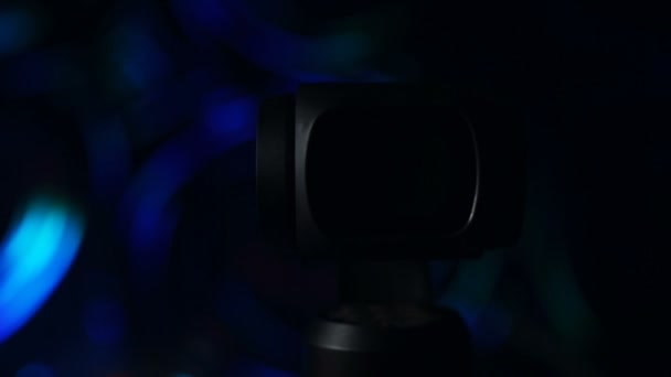 Gimbal kamera på bakgrundsbokeh — Stockvideo